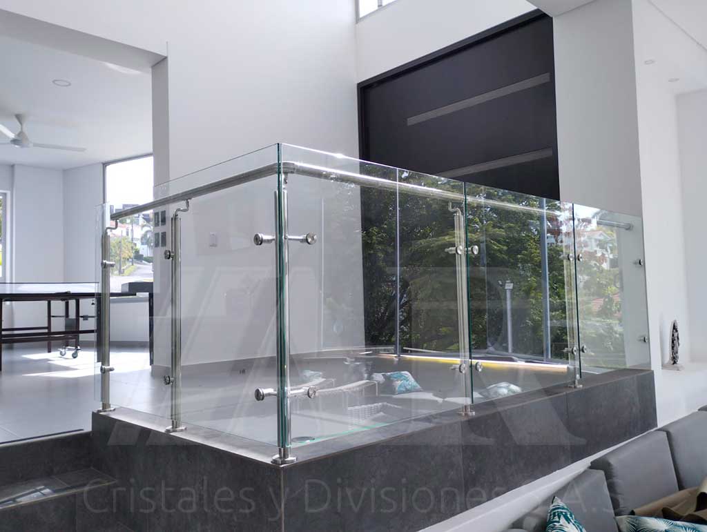 Barandas en vidrio templado 02