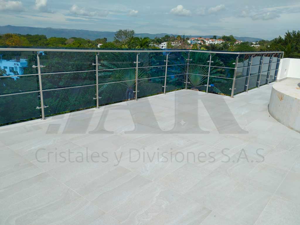 Cortaviento en vidrio templado 27