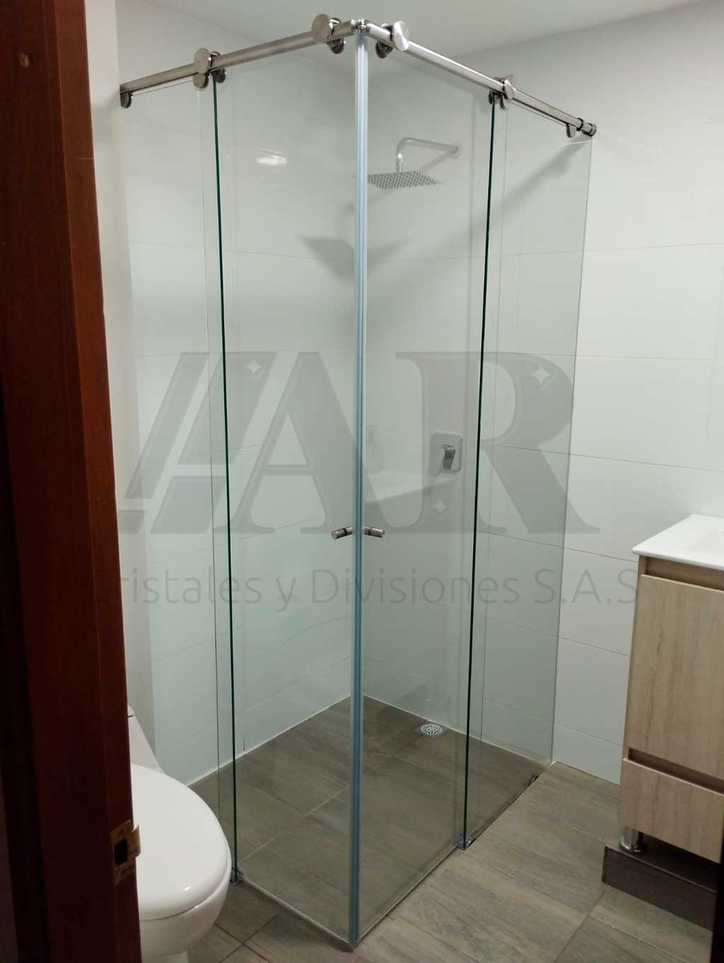 Divisiones de baño en vidrio templado 10