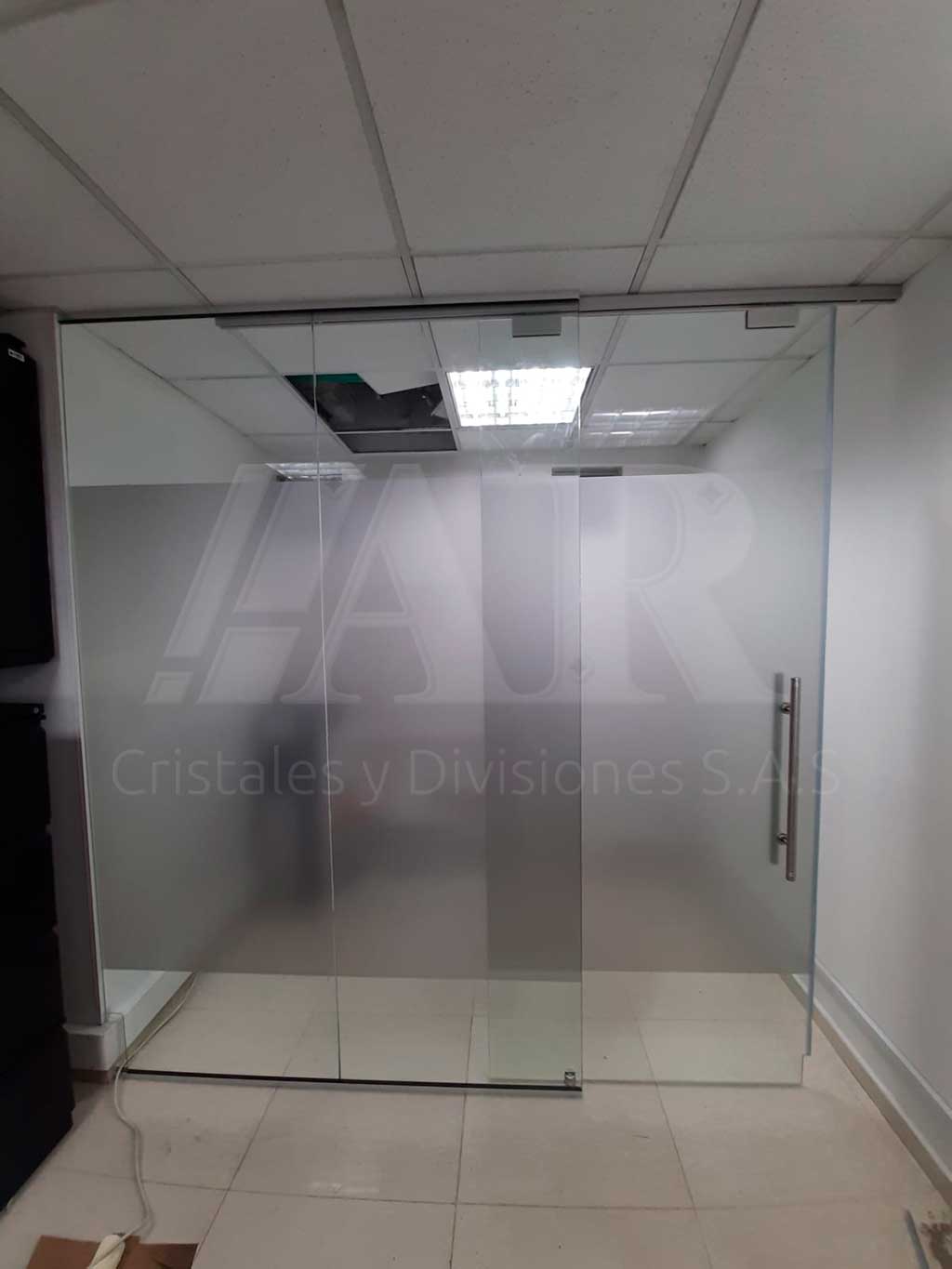 Divisiones de oficinas en vidrio templado 22