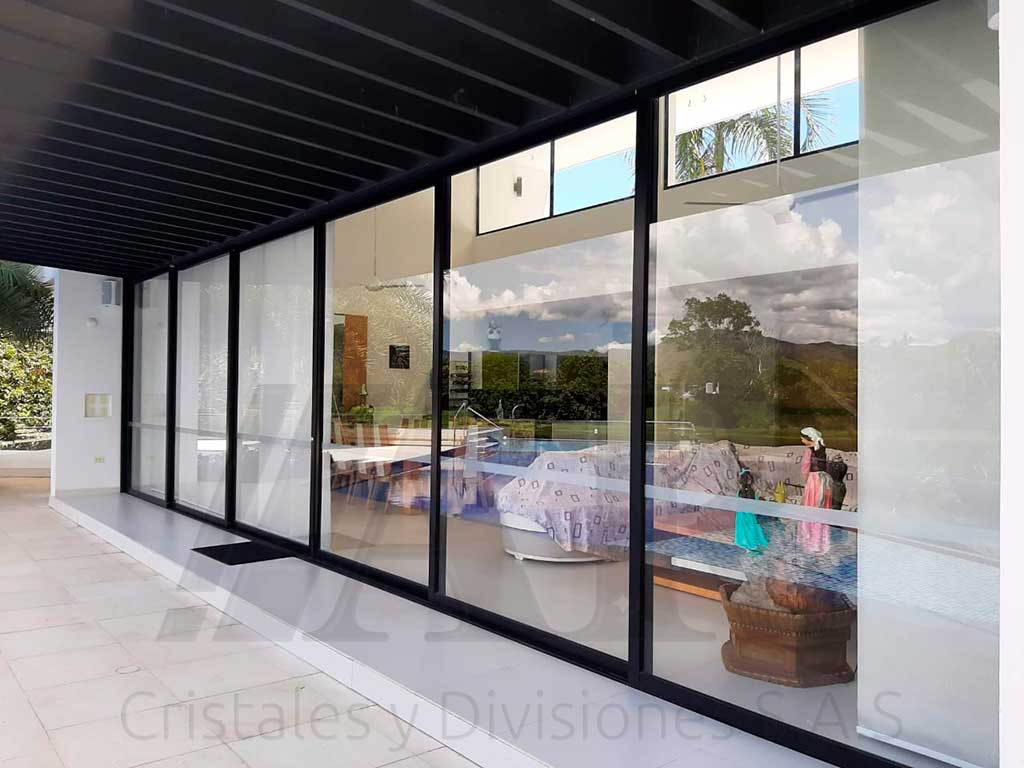 Fachadas en vidrio templado 11