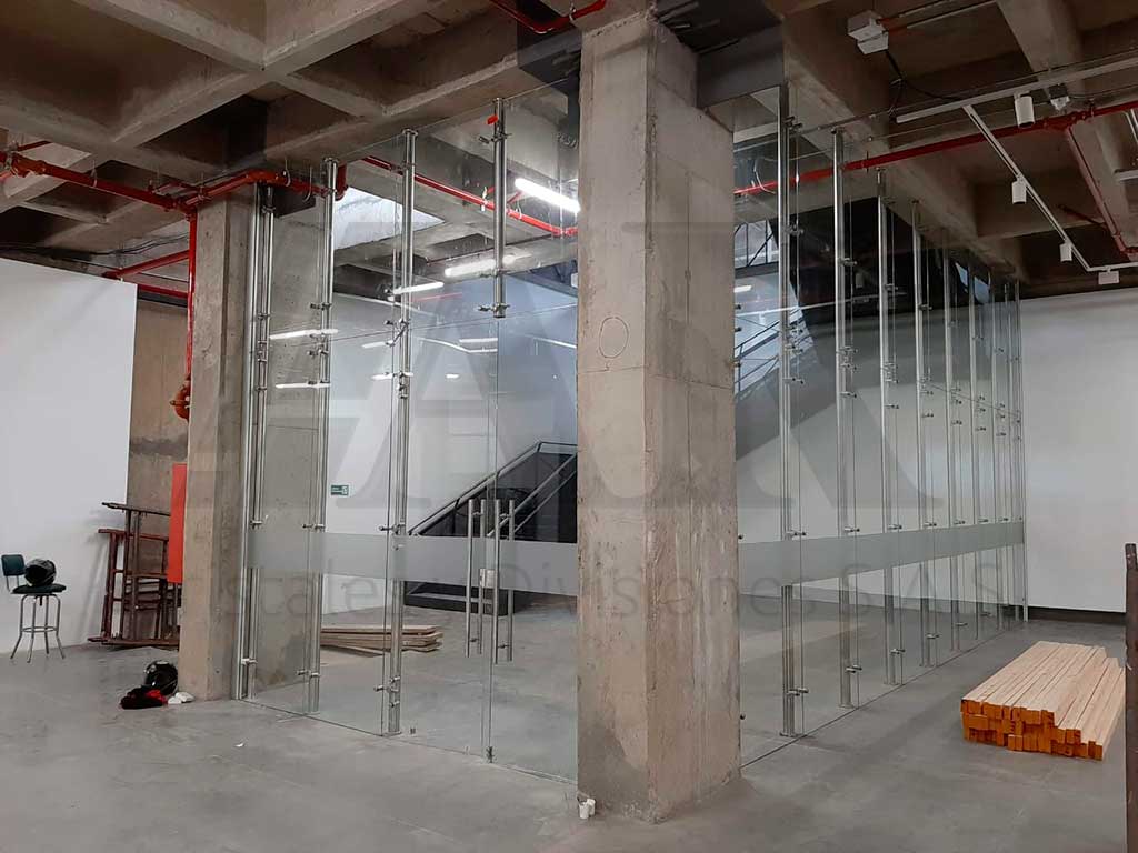 Fachadas en vidrio templado 15