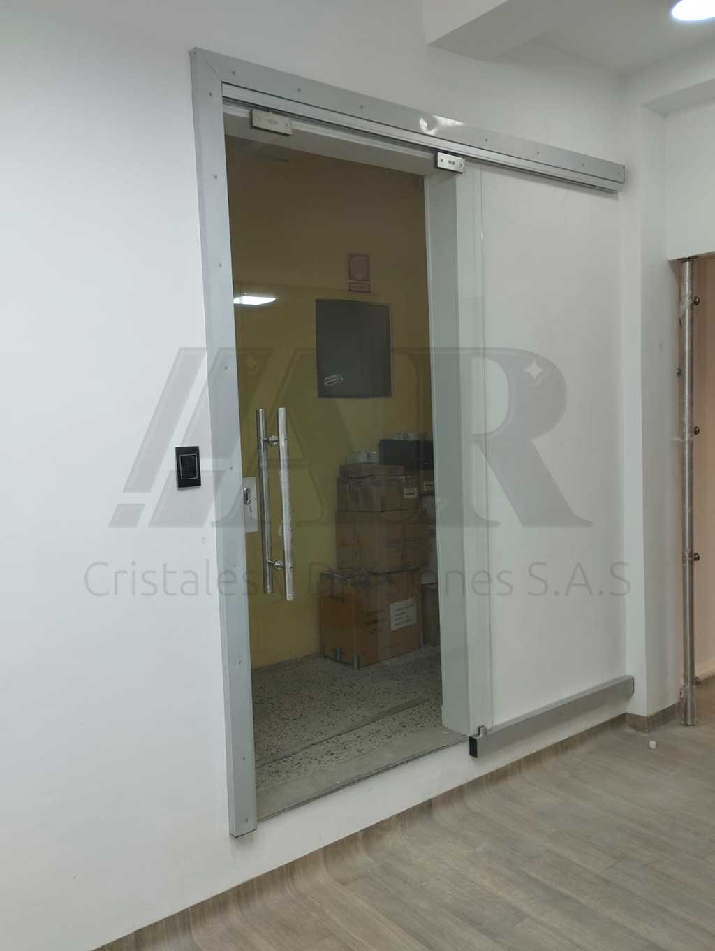 Puertas en vidrio templado 02