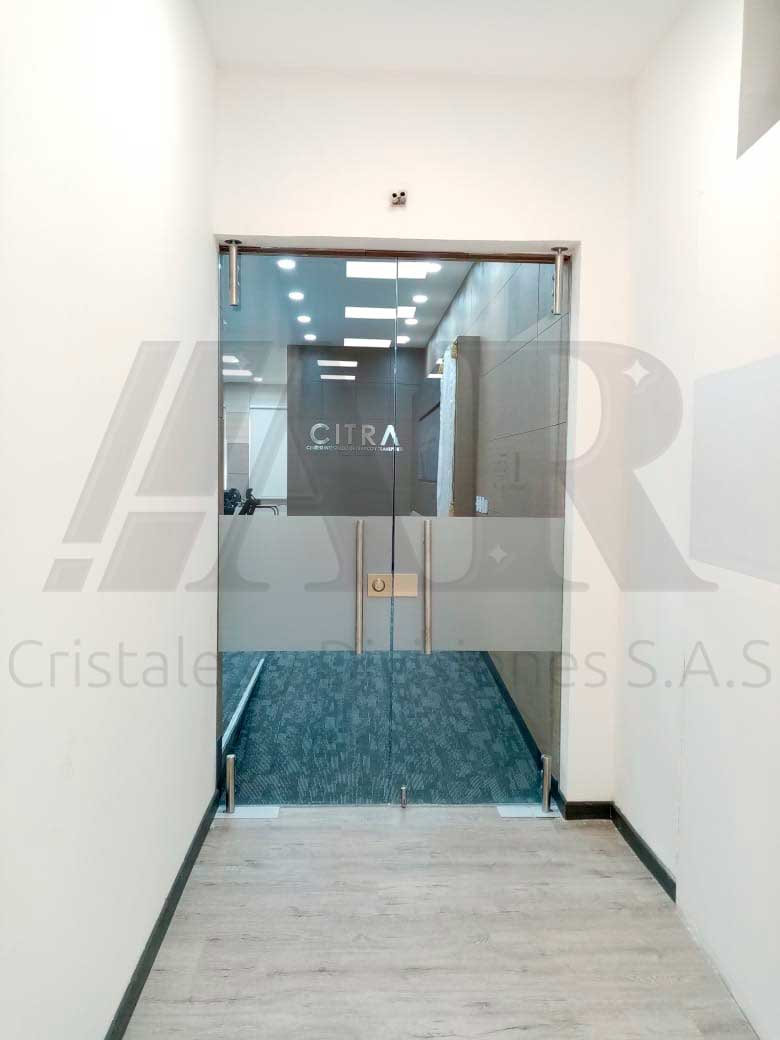 Puertas en vidrio templado 20