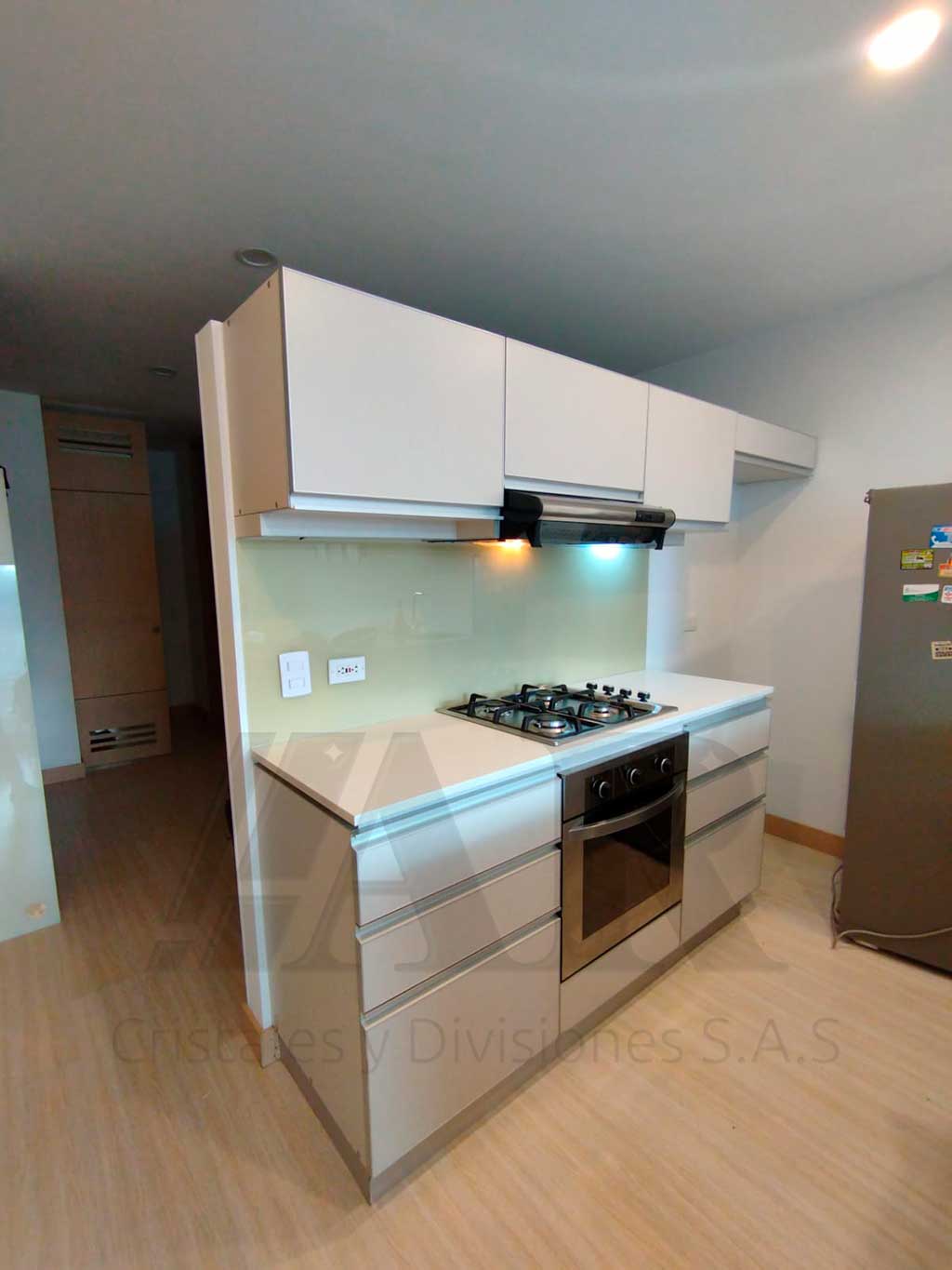 Salpicaderos para cocinas en vidrio templado 05