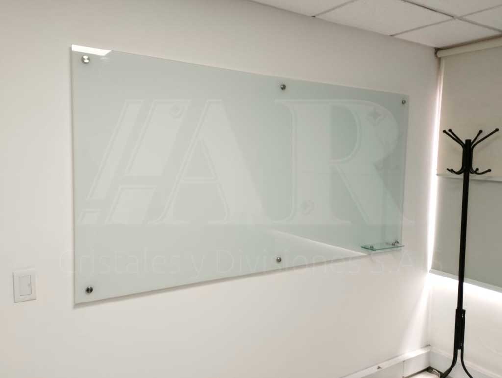 Tableros en vidrio templado con fondo blanco 04