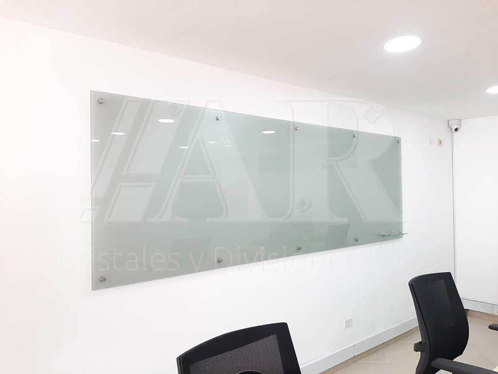Tableros en vidrio templado con fondo gris 10