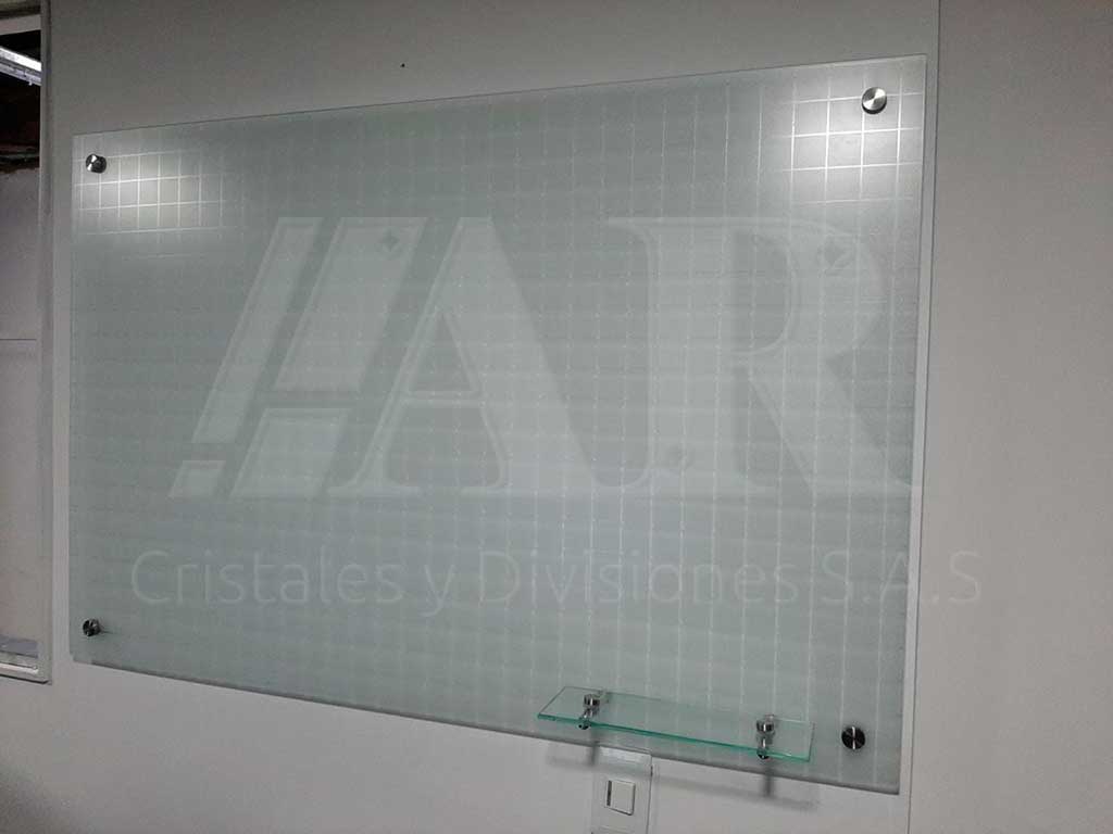 Tableros en vidrio templado con cuadrícula 04